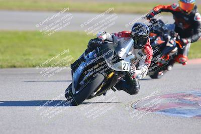 media/Jan-20-2023-Fastrack Riders (Fri) [[f2ad32aba3]]/Private/session 5 turn 13/